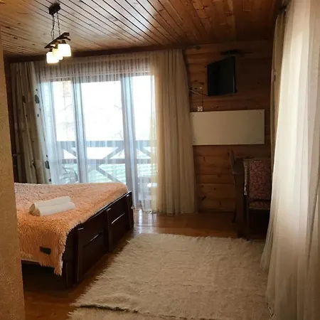 4 Cезони * Yaremche