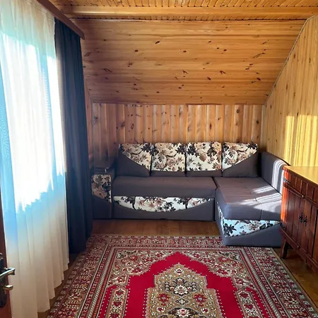 4 Cезони Guest house Yaremche