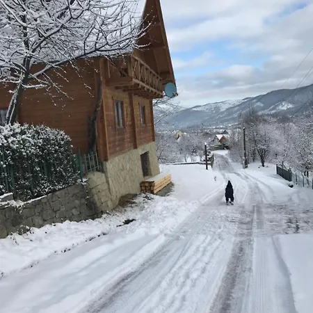 Guest house 4 Cезони Yaremche